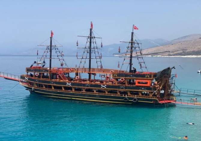 Udhetim me anije turistike ne Vlore dhe ne Sazan