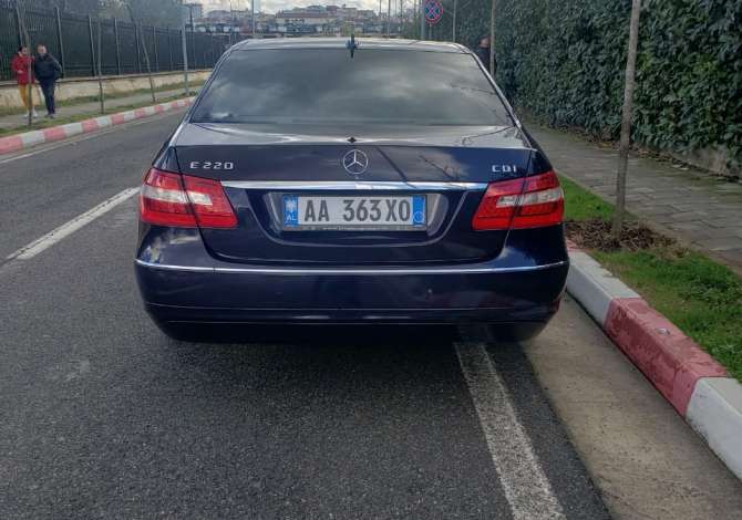 Makina ne shitje ne Tirane - 8,400 Euro