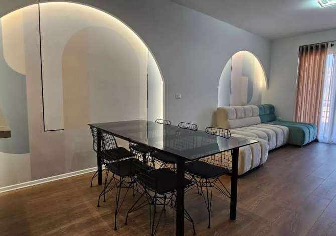 Shtepi ne shitje 2+1 ne Tirane - 275,000 Euro