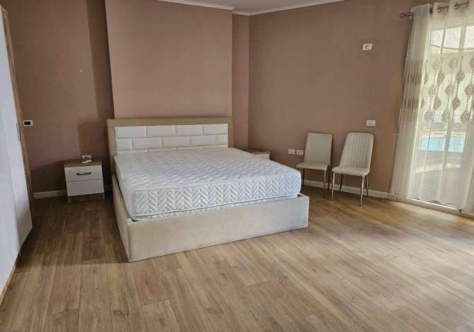 Shtepi ne shitje Apartament ne Tirane, 3+1, Mobilimi E mobiluar, Pagesa 248,000  Euro.