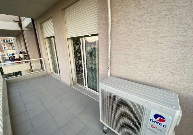 Shtepi me qera 4+1 ne Tirane - 900 Euro