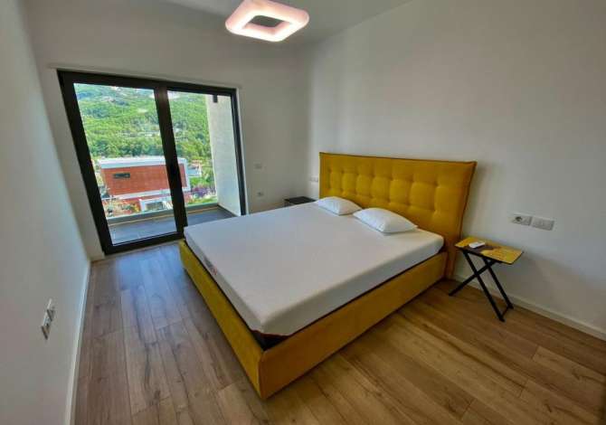 Shtepi me qera Duplex(shtepi me 2 kate) ne Tirane, 2+1, Mobilimi E mobiluar, Pagesa 1,400  Euro.