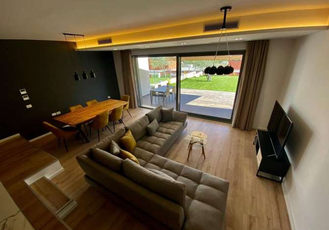 Shtepi me qera Duplex(shtepi me 2 kate) ne Tirane, 2+1, Mobilimi E mobiluar, Pagesa 1,400  Euro.