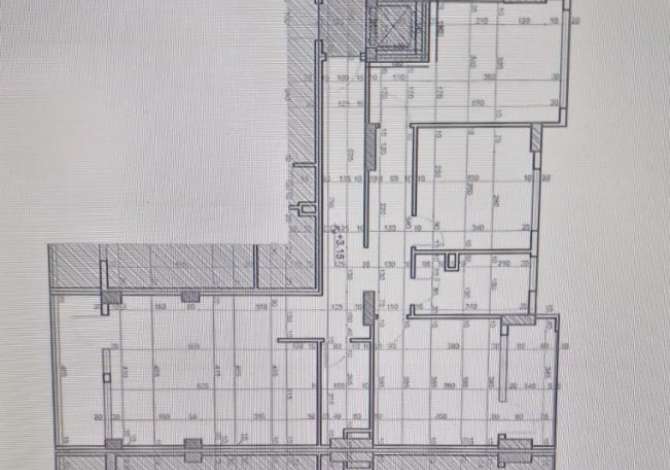 Shtepi ne shitje Apartament ne Tirane, 3+1, Mobilimi Pjeserisht e mobiluar, Pagesa 220,000  Euro.
