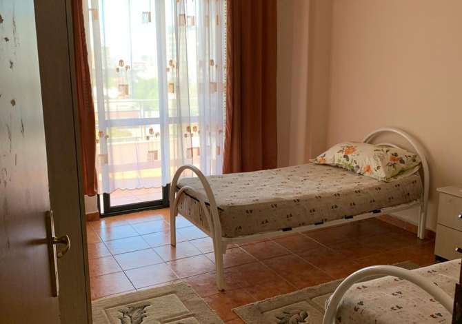 Shtepi me qera Apartament ne Tirane, 2+1, Mobilimi E mobiluar, Pagesa 500  Euro.