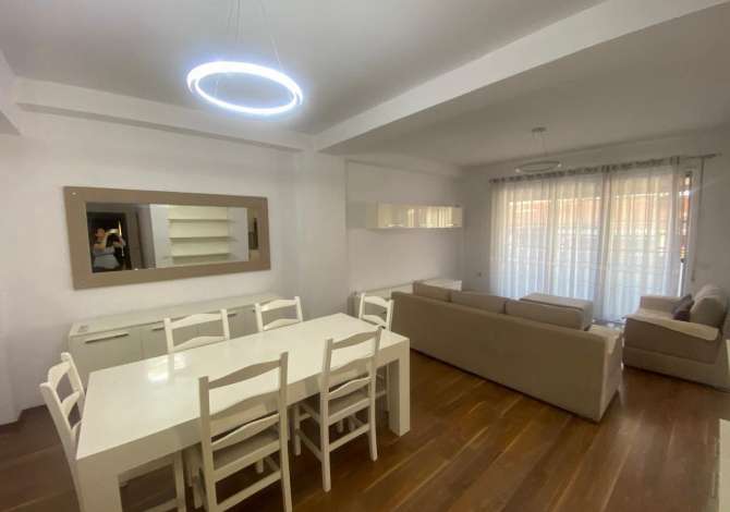 Shtepi me qera 3+1 ne Tirane - 1,000 Euro