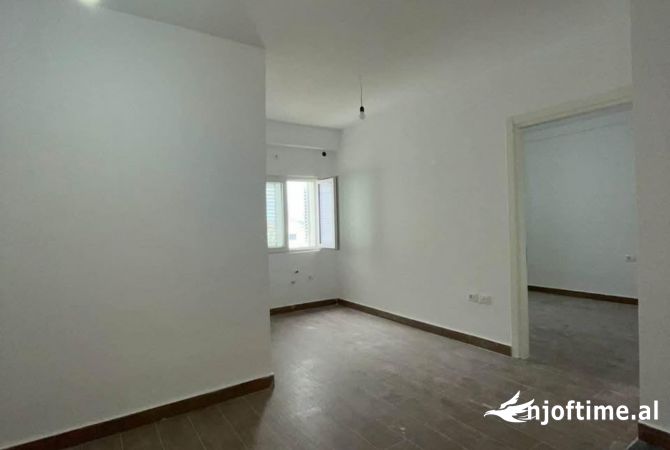 Shtepi ne shitje 1+1 ne Tirane - 75,000 Euro