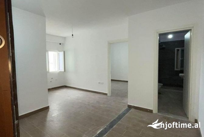 Shtepi ne shitje 1+1 ne Tirane - 75,000 Euro