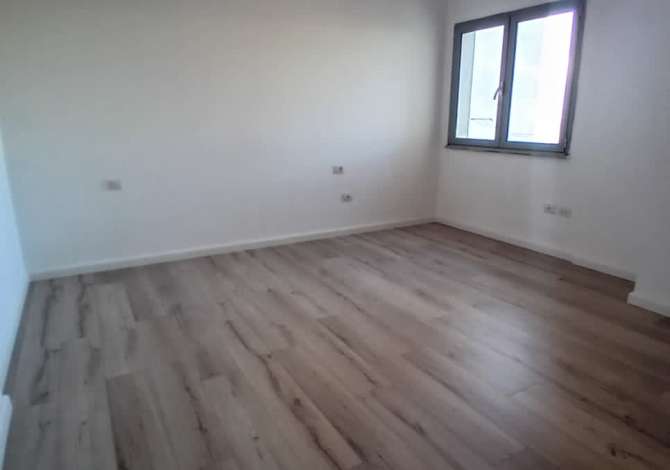 Shtepi ne shitje Apartament ne Tirane, 1+1, Mobilimi Bosh, pa mobiluar, Pagesa 147,000  Euro.