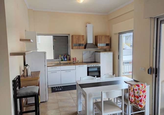 Shtepi me qera 3+1 ne Tirane - 650 Euro