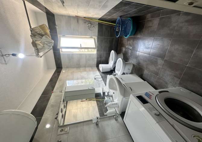 Shtepi me qera Apartament ne Tirane, 3+1, Mobilimi E mobiluar, Pagesa 500  Euro.