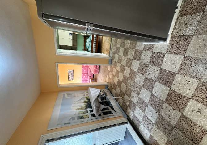 Shtepi me qera Apartament ne Tirane, 3+1, Mobilimi E mobiluar, Pagesa 500  Euro.