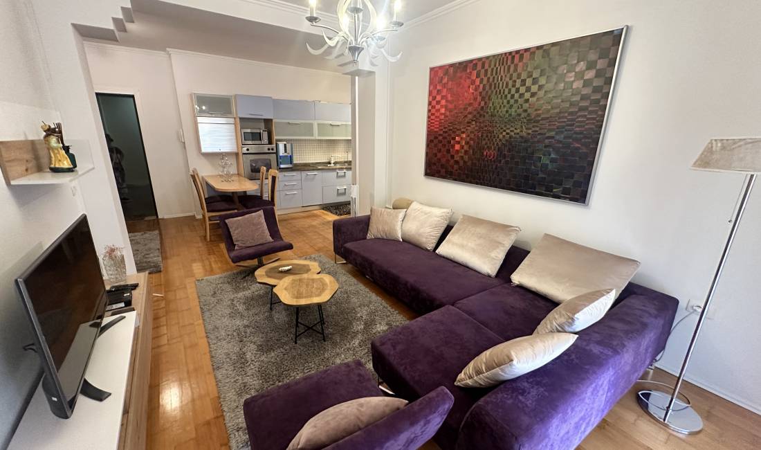 Shtepi me qera Apartament ne Tirane, 1+1, Mobilimi E mobiluar, Pagesa 1,000  Euro.