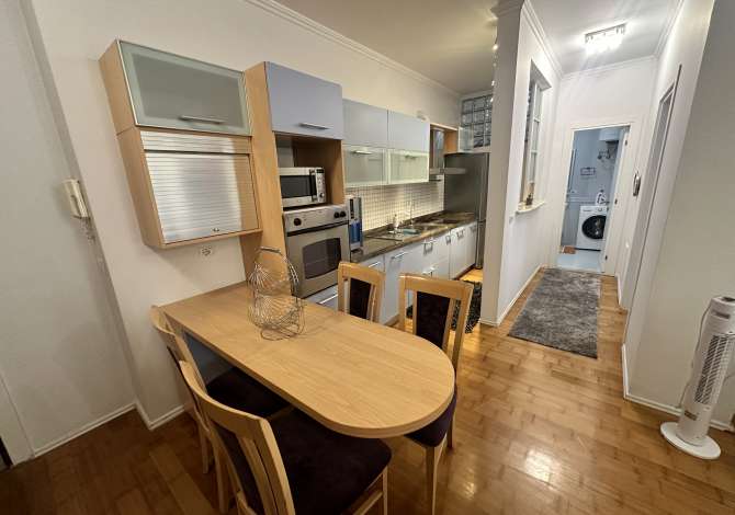 Shtepi me qera Apartament ne Tirane, 1+1, Mobilimi E mobiluar, Pagesa 1,000  Euro.