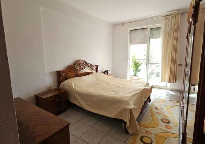 Shtepi me qera Apartament ne Tirane, 3+1, Mobilimi E mobiluar, Pagesa 750  Euro.