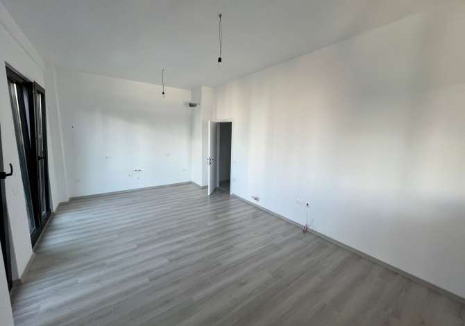 Ambient biznesi me qera 3+1 ne Tirane - 800 Euro
