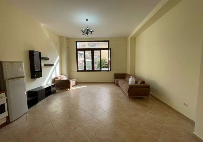 Ambient biznesi me qera 3+1 ne Tirane - 600 Euro