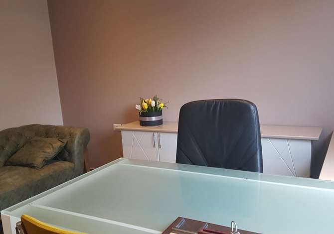 Japim me qira zyre te arreduar 75 m2 te Rr. E Bogdaneve