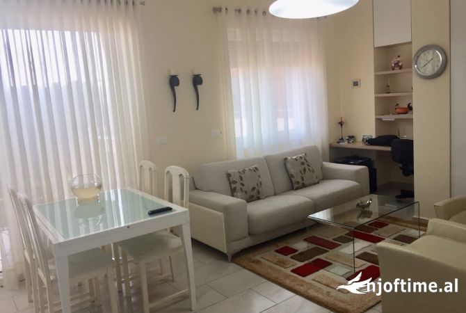 Shtepi me qera 1+1 ne Tirane - 650 Euro