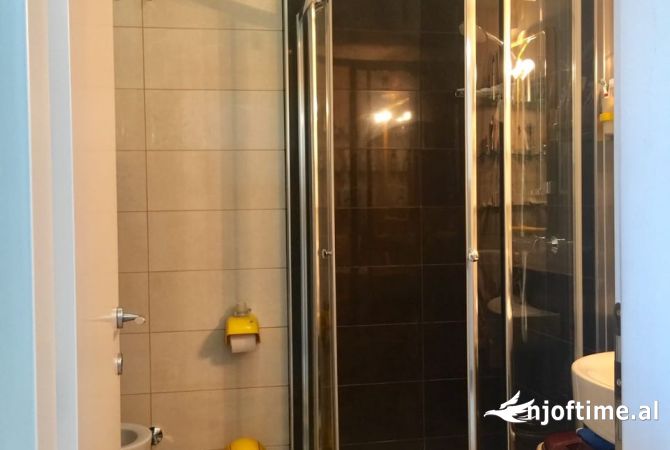 Shtepi me qera Apartament ne Tirane, 1+1, Mobilimi E mobiluar, Pagesa 650  Euro.