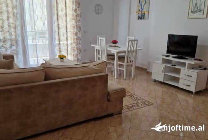 Shtepi me qera 2+1 ne Tirane - 650 Euro