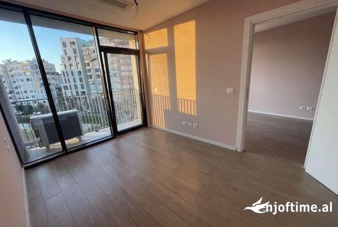 Ambient biznesi me qera 3+1 ne Tirane - 800 Euro