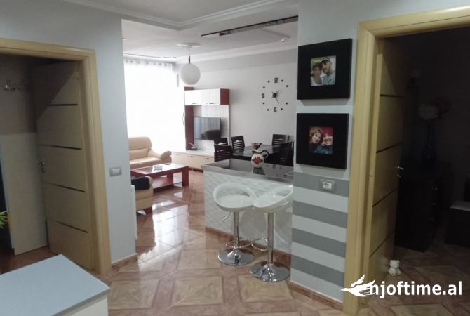 Shtepi me qera 2+1 ne Tirane - 600 Euro