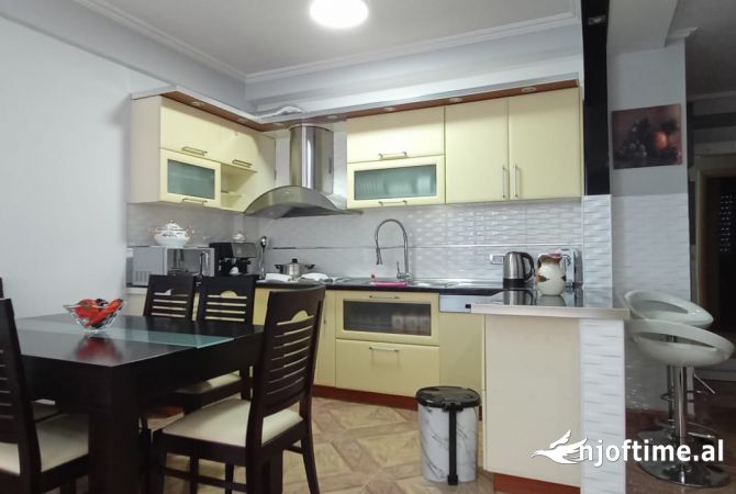 Shtepi me qera 2+1 ne Tirane - 600 Euro