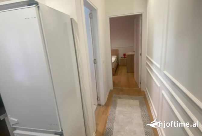 Shtepi me qera Apartament ne Tirane, 1+1, Mobilimi E mobiluar, Pagesa 500  Euro.