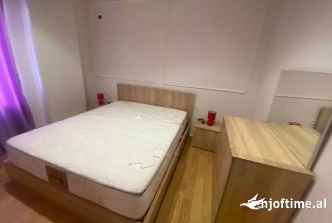 Shtepi me qera Apartament ne Tirane, 1+1, Mobilimi E mobiluar, Pagesa 500  Euro.