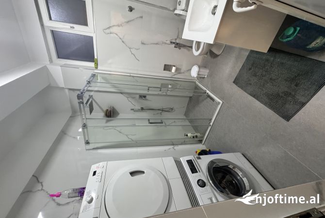 Shtepi me qera Apartament ne Tirane, 2+1, Mobilimi E mobiluar, Pagesa 700  Euro.