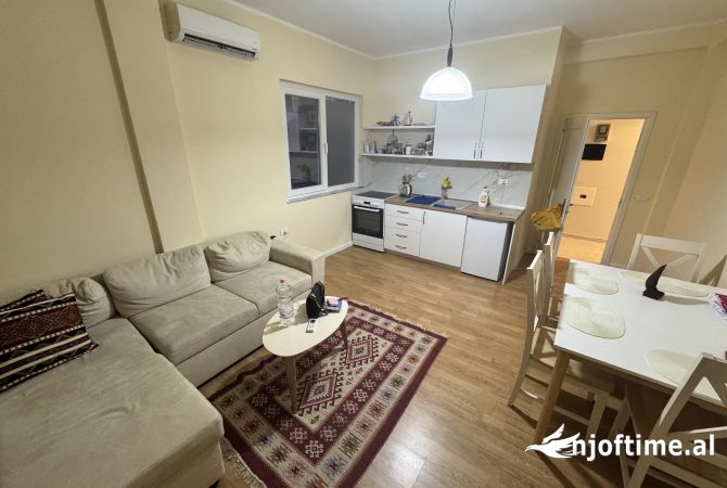 Shtepi me qera 2+1 ne Tirane - 700 Euro
