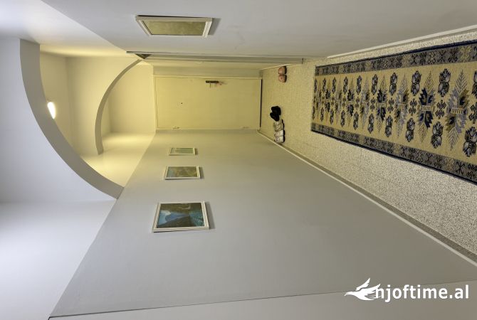 Shtepi me qera Apartament ne Tirane, 2+1, Mobilimi E mobiluar, Pagesa 700  Euro.