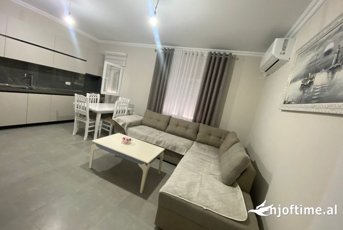 Shtepi me qera 1+1 ne Tirane - 400 Euro