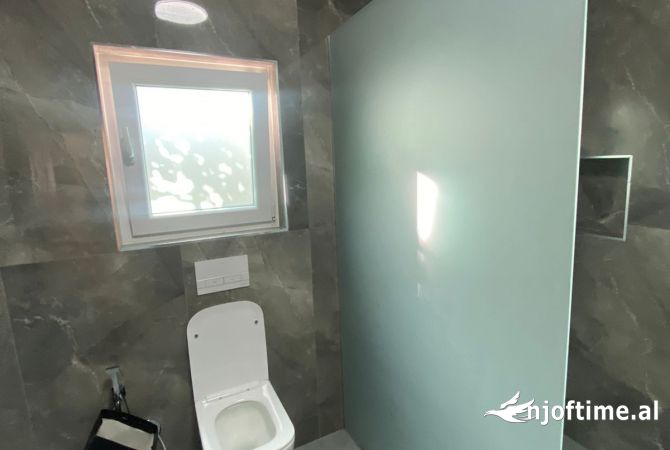 Shtepi me qera Apartament ne Tirane, 1+1, Mobilimi E mobiluar, Pagesa 400  Euro.