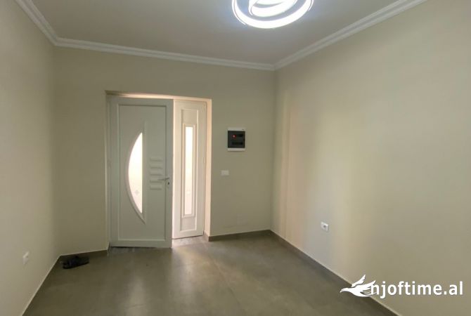 Shtepi me qera Apartament ne Tirane, 1+1, Mobilimi E mobiluar, Pagesa 400  Euro.