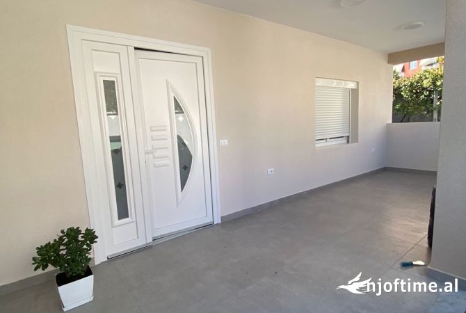 Shtepi me qera Apartament ne Tirane, 1+1, Mobilimi E mobiluar, Pagesa 400  Euro.