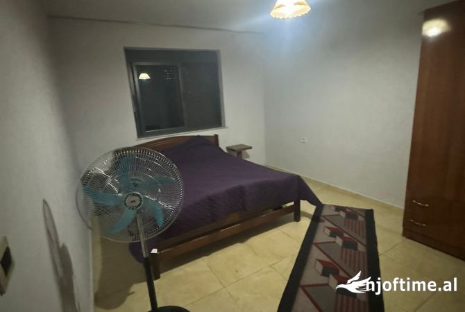 Shtepi me qera 2+1 ne Tirane - 400 Euro