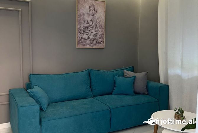 Shtepi me qera Apartament ne Tirane, 2+1, Mobilimi E mobiluar, Pagesa 800  Euro.