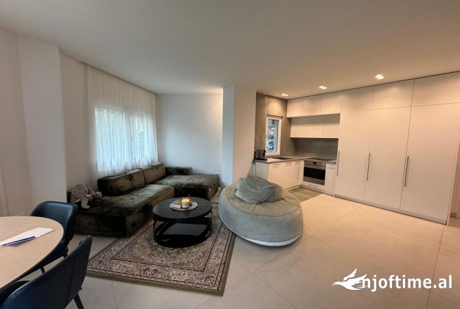 Shtepi ne shitje 2+1 ne Tirane - 275,000 Euro