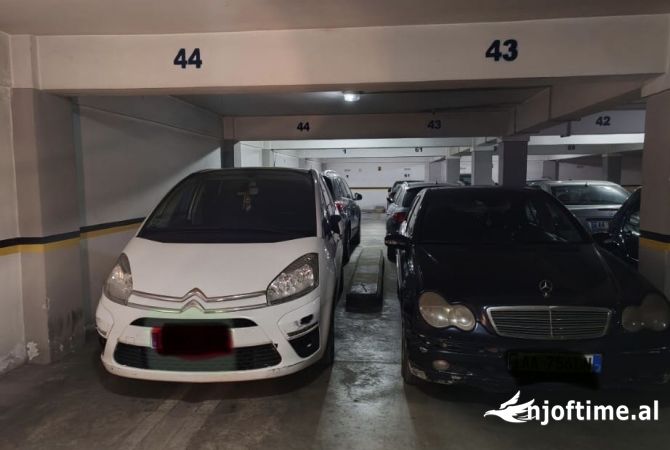 Ambient biznesi ne shitje 4+1 ne Tirane - 40,000 Euro