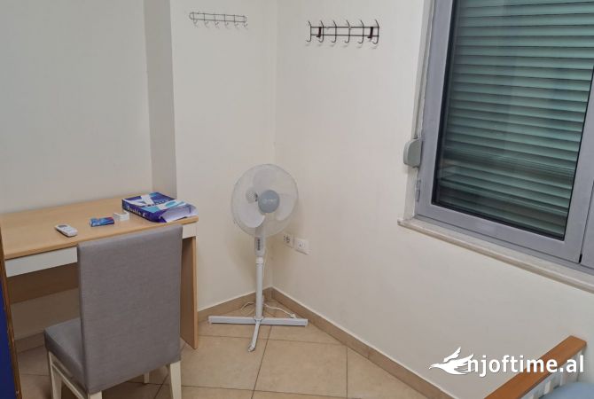 Shtepi me qera Apartament ne Tirane, 1+1, Mobilimi E mobiluar, Pagesa 55,000  Leke.