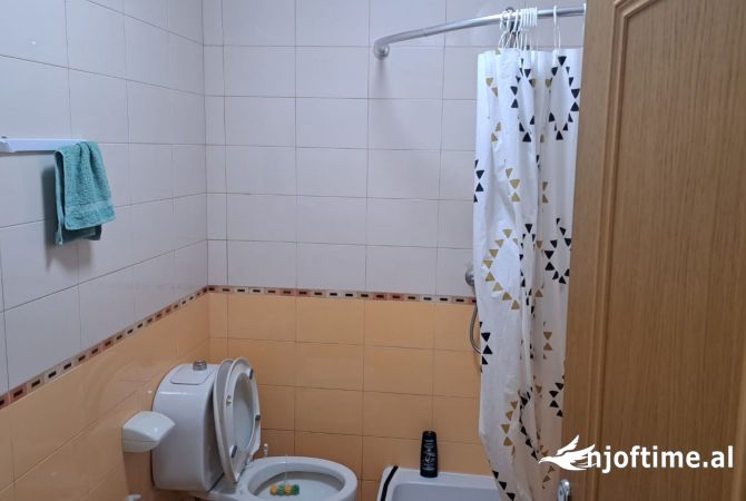 Shtepi me qera Apartament ne Tirane, 1+1, Mobilimi E mobiluar, Pagesa 55,000  Leke.