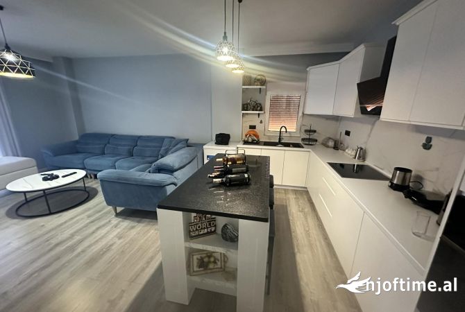 Shtepi ne shitje 2+1 ne Tirane - 249,000 Euro