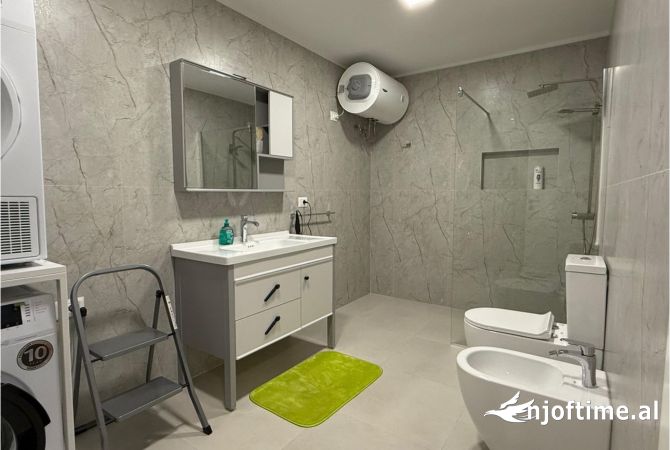 Shtepi ne shitje Apartament ne Tirane, 2+1, Mobilimi E mobiluar, Pagesa 275,000  Euro.