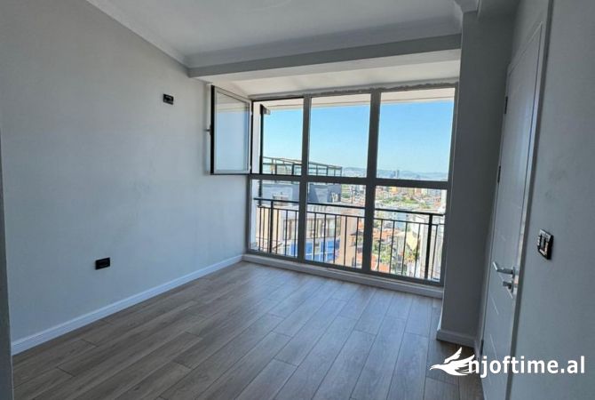 Shtepi ne shitje Apartament ne Tirane, 2+1, Mobilimi Bosh, pa mobiluar, Pagesa 125,000  Euro.