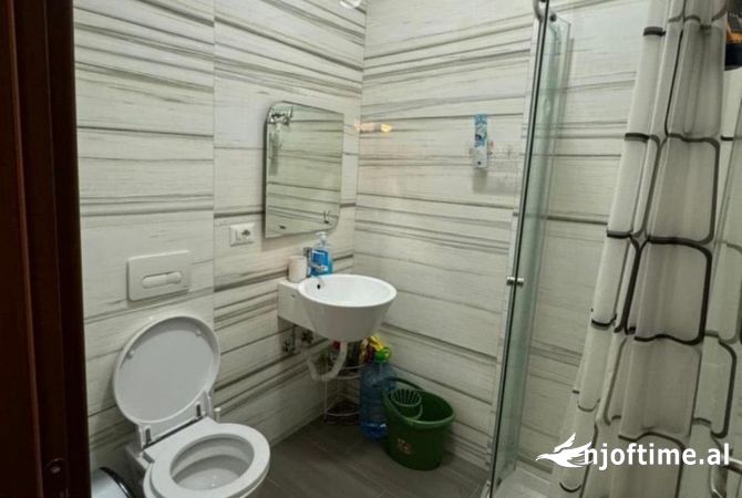 Shtepi me qera Apartament ne Tirane, 2+1, Mobilimi E mobiluar, Pagesa 650  Euro.