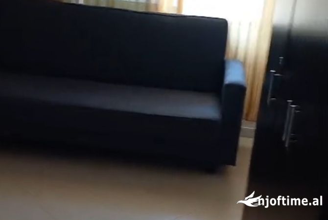 Shtepi me qera Apartament ne Tirane, 2+1, Mobilimi E mobiluar, Pagesa 40,000  Leke.