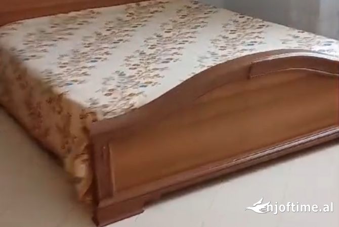 Shtepi me qera Apartament ne Tirane, 2+1, Mobilimi E mobiluar, Pagesa 40,000  Leke.