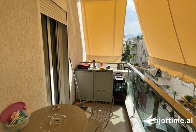 Shtepi ne shitje Apartament ne Tirane, 2+1, Mobilimi E mobiluar, Pagesa 290,000  Euro.